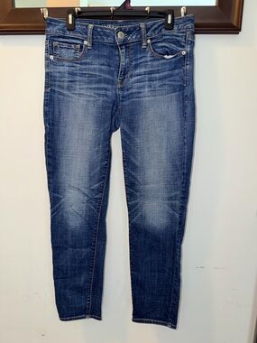 American Eagle Outfitters Women's Blue Skinny Jeans Size 10 Short